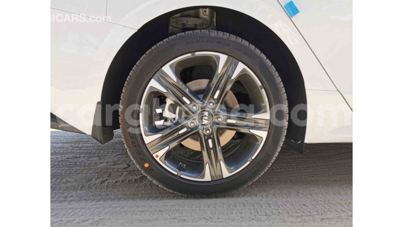 Big with watermark kia k5 ashanti import dubai 20106