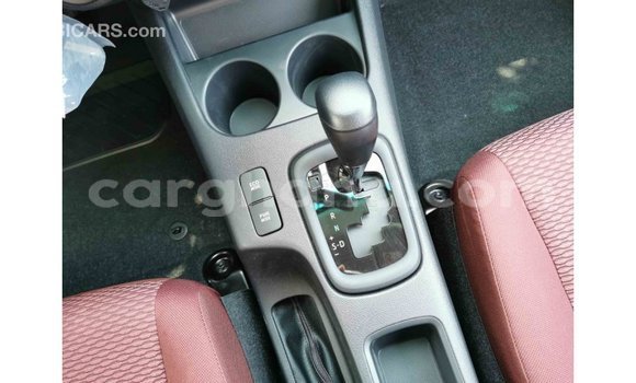 Sayi Imported Toyota Hilux White Mota in Import - Dubai a Ashanti Sayi Imported Toyota Hilux White Mota in Import - Dubai a Ashanti