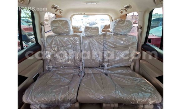 Sayi Imported Toyota Land Cruiser White Mota in Import - Dubai a Ashanti Sayi Imported Toyota Land Cruiser White Mota in Import - Dubai a Ashanti