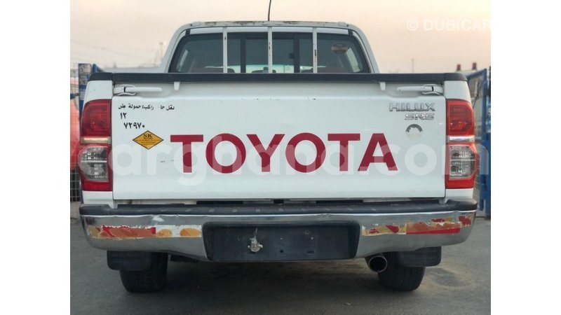 Big with watermark toyota hilux ashanti import dubai 20159