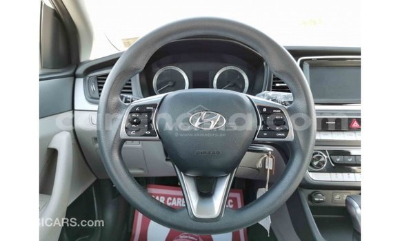 Buy Import Hyundai Sonata White Car in Import - Dubai in Ashanti Buy Import Hyundai Sonata White Car in Import - Dubai in Ashanti
