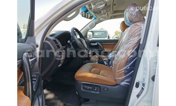 Sayi Imported Toyota Land Cruiser White Mota in Import - Dubai a Ashanti Sayi Imported Toyota Land Cruiser White Mota in Import - Dubai a Ashanti