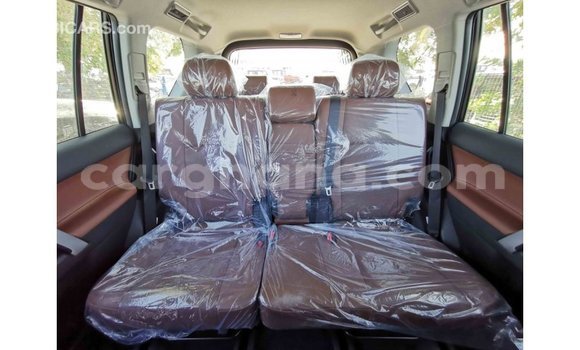 Sayi Imported Toyota Prado White Mota in Import - Dubai a Ashanti Sayi Imported Toyota Prado White Mota in Import - Dubai a Ashanti