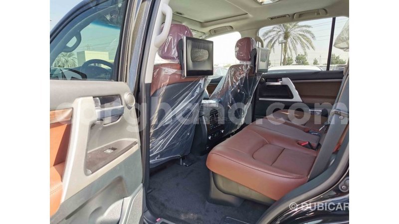 Big with watermark toyota land cruiser ashanti import dubai 20202