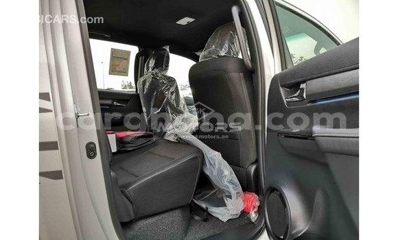 Buy Import Toyota Hilux White Car in Import - Dubai in Ashanti Buy Import Toyota Hilux White Car in Import - Dubai in Ashanti