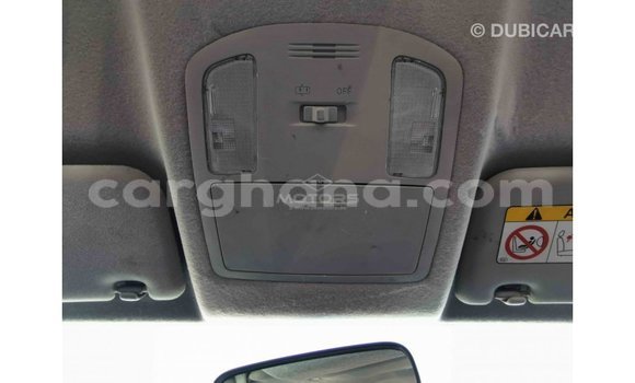 Sayi Imported Toyota Hilux White Mota in Import - Dubai a Ashanti Sayi Imported Toyota Hilux White Mota in Import - Dubai a Ashanti