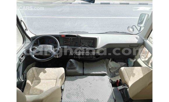 Ra Imported Toyota Coaster funfun Ọkọ̀ in Import - Dubai ni Ashanti Ra Imported Toyota Coaster funfun Ọkọ̀ in Import - Dubai ni Ashanti