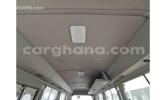 Ra Imported Toyota Coaster funfun Ọkọ̀ in Import - Dubai ni Ashanti Ra Imported Toyota Coaster funfun Ọkọ̀ in Import - Dubai ni Ashanti