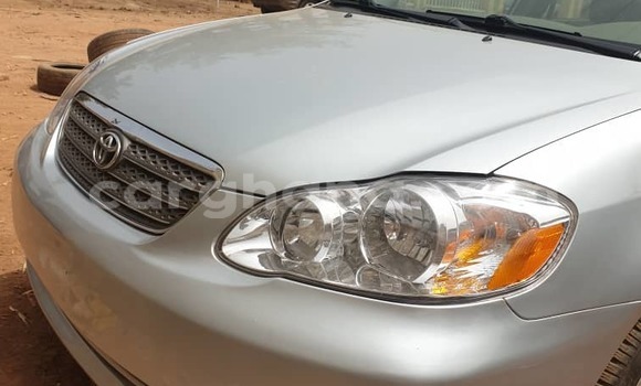 Sayi Na hannu Toyota Corolla Azurfa Mota in Sekondi a Yamma Sayi Na hannu Toyota Corolla Azurfa Mota in Sekondi a Yamma