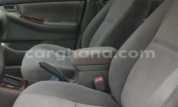 Sayi Na hannu Toyota Corolla Azurfa Mota in Sekondi a Yamma Sayi Na hannu Toyota Corolla Azurfa Mota in Sekondi a Yamma