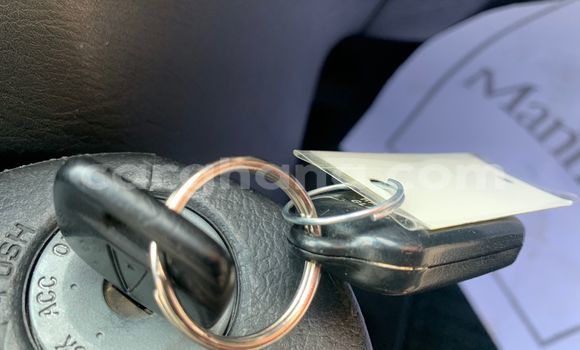 Ra Àlòkù Pontiac Vibe Blue Ọkọ̀ in Sekondi ni Oorun Ra Àlòkù Pontiac Vibe Blue Ọkọ̀ in Sekondi ni Oorun