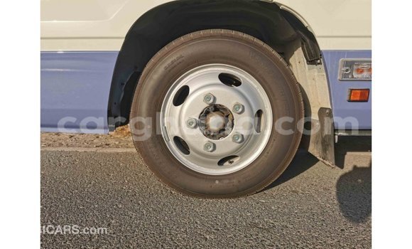 Sayi Imported Toyota Coaster White Mota in Import - Dubai a Ashanti Sayi Imported Toyota Coaster White Mota in Import - Dubai a Ashanti