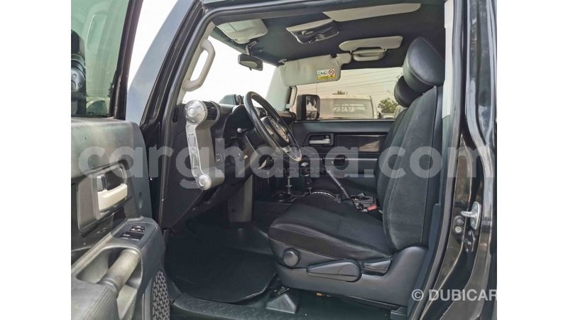 Big with watermark toyota fj cruiser ashanti import dubai 20269