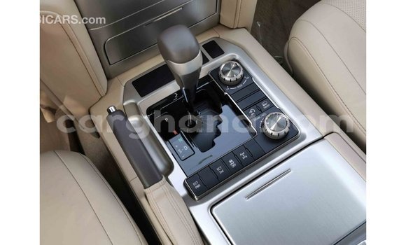 Ra Imported Toyota Land Cruiser funfun Ọkọ̀ in Import - Dubai ni Ashanti Ra Imported Toyota Land Cruiser funfun Ọkọ̀ in Import - Dubai ni Ashanti