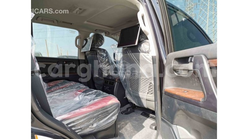 Big with watermark toyota land cruiser ashanti import dubai 20284