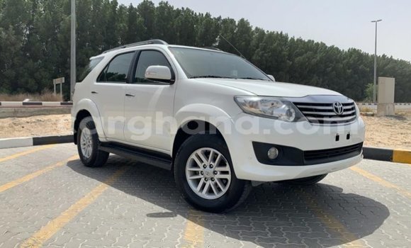 Buy Import Toyota Fortuner White Car in Import - Dubai in Ashanti Buy Import Toyota Fortuner White Car in Import - Dubai in Ashanti
