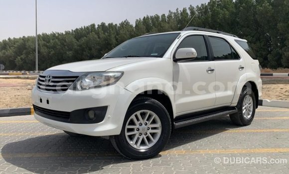 Buy Import Toyota Fortuner White Car in Import - Dubai in Ashanti Buy Import Toyota Fortuner White Car in Import - Dubai in Ashanti