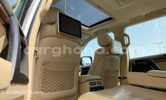 Sayi Imported Toyota Land Cruiser White Mota in Import - Dubai a Ashanti Sayi Imported Toyota Land Cruiser White Mota in Import - Dubai a Ashanti