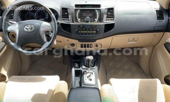 Buy Import Toyota Fortuner White Car in Import - Dubai in Ashanti Buy Import Toyota Fortuner White Car in Import - Dubai in Ashanti