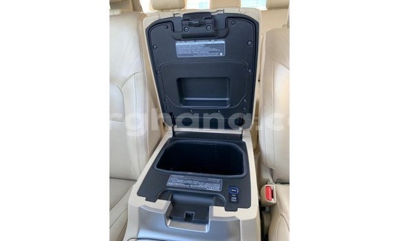 Sayi Imported Toyota Land Cruiser White Mota in Import - Dubai a Ashanti Sayi Imported Toyota Land Cruiser White Mota in Import - Dubai a Ashanti