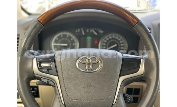Sayi Imported Toyota Land Cruiser White Mota in Import - Dubai a Ashanti Sayi Imported Toyota Land Cruiser White Mota in Import - Dubai a Ashanti