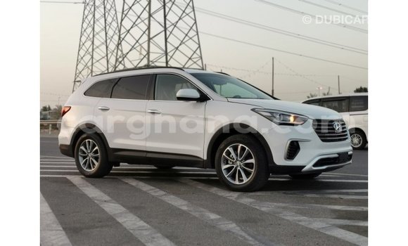 Sayi Imported Hyundai Santa Fe White Mota in Import - Dubai a Ashanti Sayi Imported Hyundai Santa Fe White Mota in Import - Dubai a Ashanti