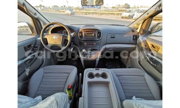 Sayi Imported Hyundai Accent White Mota in Import - Dubai a Ashanti Sayi Imported Hyundai Accent White Mota in Import - Dubai a Ashanti