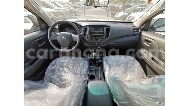 Big with watermark mitsubishi l200 ashanti import dubai 20331