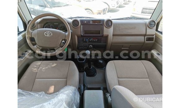 Buy Import Toyota Land Cruiser Beige Car in Import - Dubai in Ashanti Buy Import Toyota Land Cruiser Beige Car in Import - Dubai in Ashanti