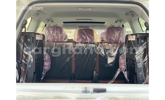 Ra Imported Toyota Land Cruiser funfun Ọkọ̀ in Import - Dubai ni Ashanti Ra Imported Toyota Land Cruiser funfun Ọkọ̀ in Import - Dubai ni Ashanti