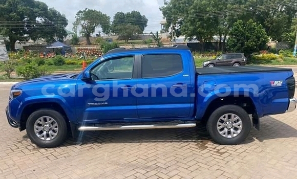 Ra Àlòkù Toyota Hilux Surf Miiran Ọkọ̀ in Accra ni Greater Accra Ra Àlòkù Toyota Hilux Surf Miiran Ọkọ̀ in Accra ni Greater Accra