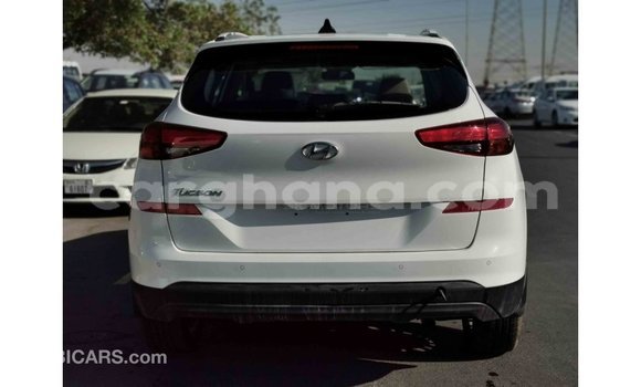 Buy Import Hyundai Tucson White Car in Import - Dubai in Ashanti Buy Import Hyundai Tucson White Car in Import - Dubai in Ashanti