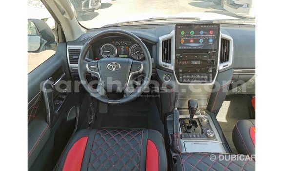 Ra Imported Toyota Land Cruiser funfun Ọkọ̀ in Import - Dubai ni Ashanti Ra Imported Toyota Land Cruiser funfun Ọkọ̀ in Import - Dubai ni Ashanti