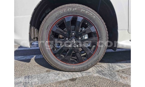 Ra Imported Toyota Land Cruiser funfun Ọkọ̀ in Import - Dubai ni Ashanti Ra Imported Toyota Land Cruiser funfun Ọkọ̀ in Import - Dubai ni Ashanti