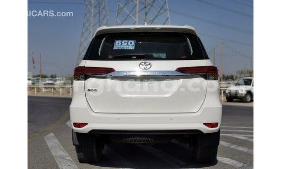 Ra Imported Toyota Fortuner funfun Ọkọ̀ in Import - Dubai ni Ashanti Ra Imported Toyota Fortuner funfun Ọkọ̀ in Import - Dubai ni Ashanti
