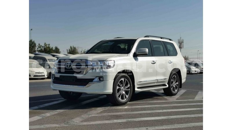 Big with watermark toyota land cruiser ashanti import dubai 20426