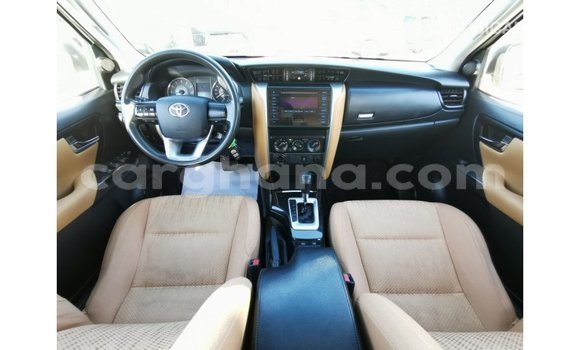 Buy Import Toyota Fortuner White Car in Import - Dubai in Ashanti Buy Import Toyota Fortuner White Car in Import - Dubai in Ashanti