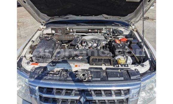 Sayi Imported Mitsubishi Pajero White Mota in Import - Dubai a Ashanti Sayi Imported Mitsubishi Pajero White Mota in Import - Dubai a Ashanti
