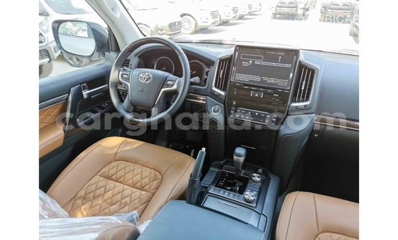 Sayi Imported Toyota Land Cruiser White Mota in Import - Dubai a Ashanti Sayi Imported Toyota Land Cruiser White Mota in Import - Dubai a Ashanti