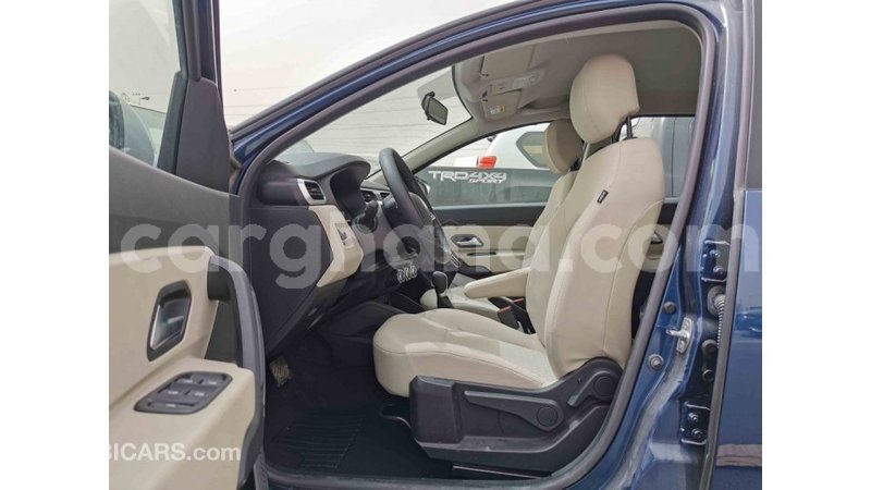 Big with watermark renault duster ashanti import dubai 20468