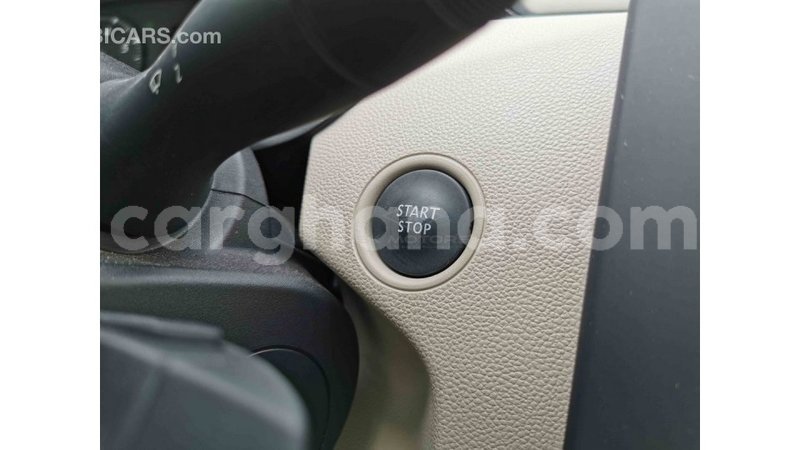 Big with watermark renault duster ashanti import dubai 20468