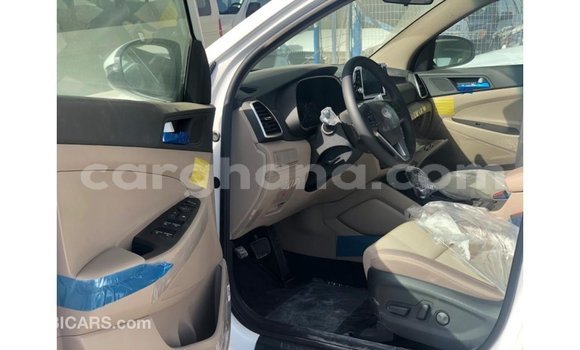 Buy Import Hyundai Tucson White Car in Import - Dubai in Ashanti Buy Import Hyundai Tucson White Car in Import - Dubai in Ashanti