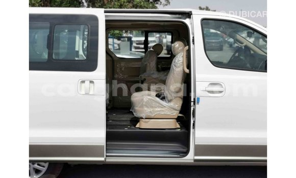 Buy Import Hyundai Accent White Car in Import - Dubai in Ashanti Buy Import Hyundai Accent White Car in Import - Dubai in Ashanti