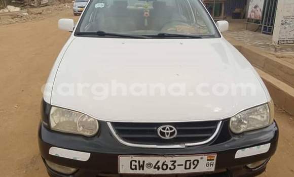 Sayi Na hannu Toyota Corolla White Mota in Sekondi a Yamma Sayi Na hannu Toyota Corolla White Mota in Sekondi a Yamma