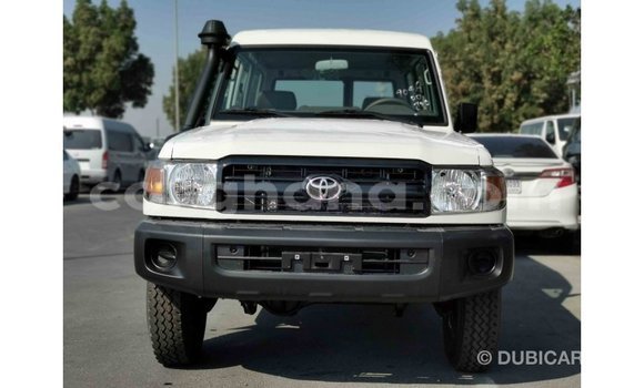 Buy Import Toyota Land Cruiser White Car in Import - Dubai in Ashanti Buy Import Toyota Land Cruiser White Car in Import - Dubai in Ashanti