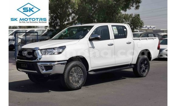 Buy Import Toyota Hilux White Car in Import - Dubai in Ashanti Buy Import Toyota Hilux White Car in Import - Dubai in Ashanti