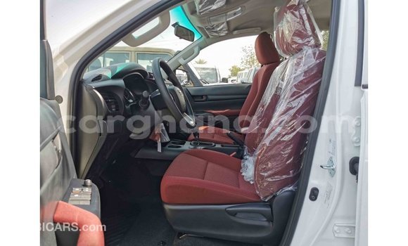 Buy Import Toyota Hilux White Car in Import - Dubai in Ashanti Buy Import Toyota Hilux White Car in Import - Dubai in Ashanti