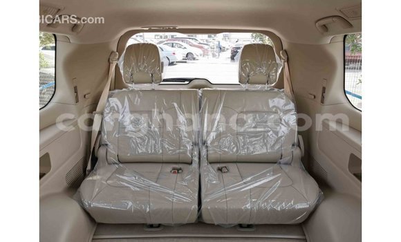 Sayi Imported Toyota Land Cruiser White Mota in Import - Dubai a Ashanti Sayi Imported Toyota Land Cruiser White Mota in Import - Dubai a Ashanti