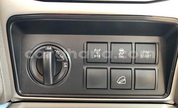 Sayi Imported Toyota Prado White Mota in Import - Dubai a Ashanti Sayi Imported Toyota Prado White Mota in Import - Dubai a Ashanti