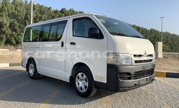 Ra Imported Toyota Hiace funfun Ọkọ̀ in Import - Dubai ni Ashanti Ra Imported Toyota Hiace funfun Ọkọ̀ in Import - Dubai ni Ashanti